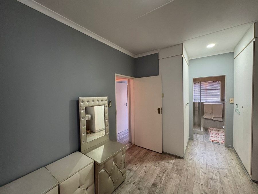 4 Bedroom Property for Sale in Waterval East North West